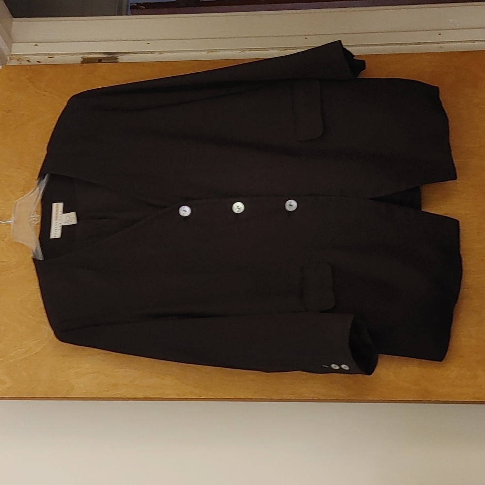 Plus size (22) Black Blazer with Pearl Buttons by Kathryn Deene - Picture 6 of 6